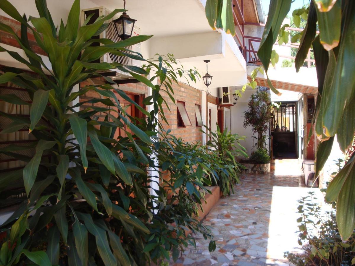 Hostel Residencial Uno Puerto Iguazú Exteriér fotografie