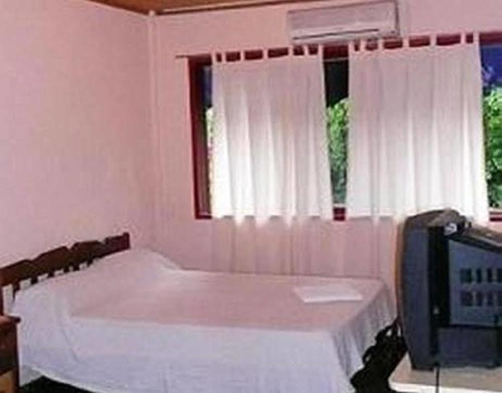 Hostel Residencial Uno Puerto Iguazú Exteriér fotografie